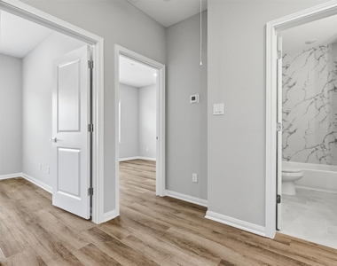 204 Clark Meadows Lane - Photo Thumbnail 27