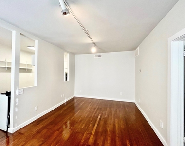 4021 Mandell Street - Photo Thumbnail 4