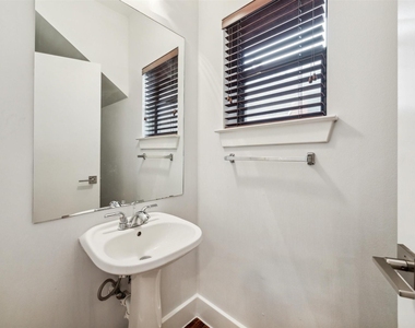 4427 Eigel Street - Photo Thumbnail 8