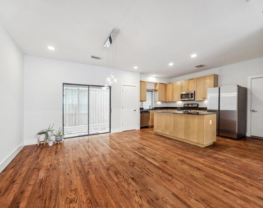 4427 Eigel Street - Photo Thumbnail 3