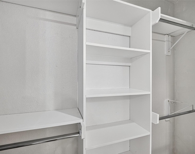 6910 Bintliff Boulevard - Photo Thumbnail 12