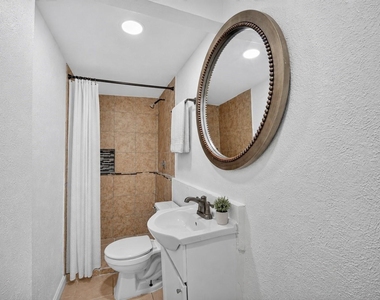 6910 Bintliff Boulevard - Photo Thumbnail 15
