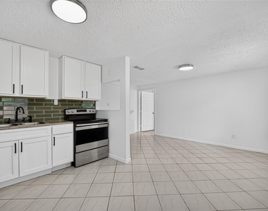 6910 Bintliff Boulevard - Photo Thumbnail 4