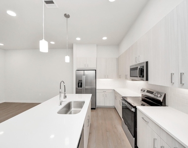 7306 Corey Rushing Lane - Photo Thumbnail 15