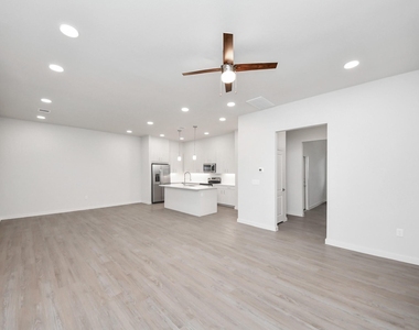 7306 Corey Rushing Lane - Photo Thumbnail 17