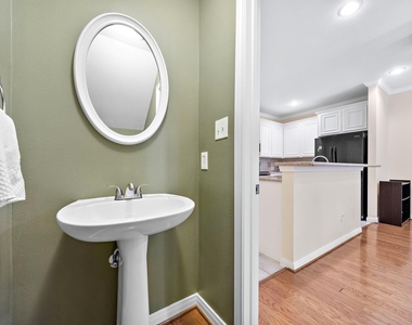 90 Mcgowen St - Photo Thumbnail 11