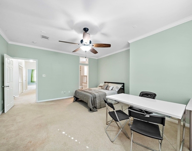 90 Mcgowen St - Photo Thumbnail 17