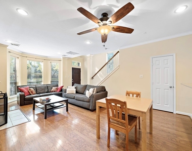 90 Mcgowen St - Photo Thumbnail 5