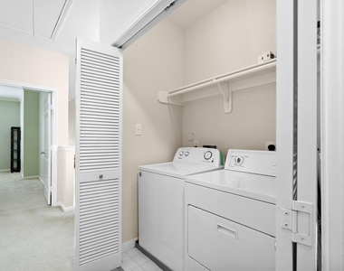 90 Mcgowen St - Photo Thumbnail 20