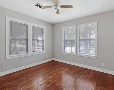 522 Aron Street - Photo Thumbnail 5