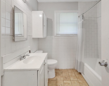 522 Aron Street - Photo Thumbnail 4