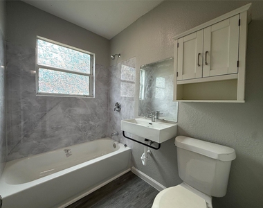 6811 Mike Street - Photo Thumbnail 11