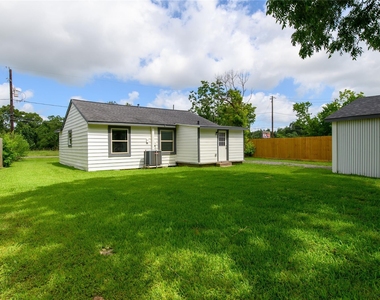 6811 Mike Street - Photo Thumbnail 14