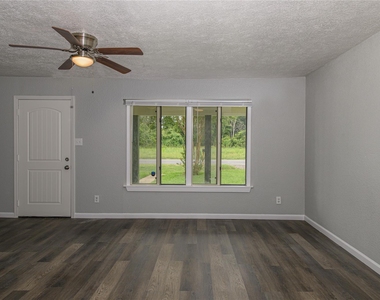 6811 Mike Street - Photo Thumbnail 2