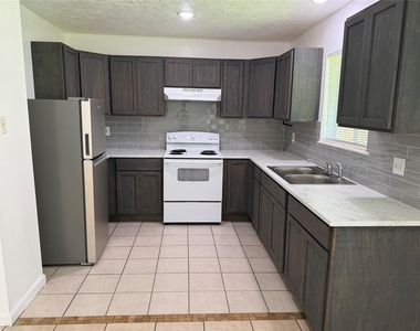 9911 Cardinal Street - Photo Thumbnail 9