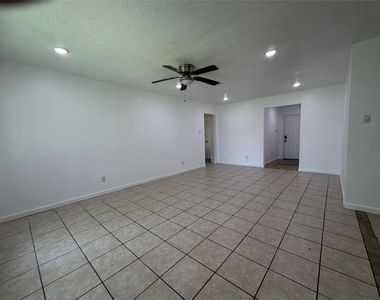 9911 Cardinal Street - Photo Thumbnail 7