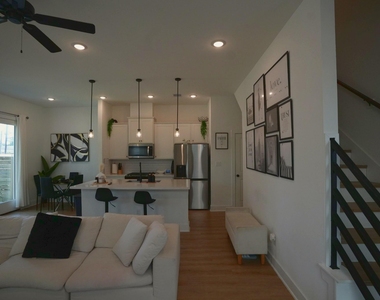 7006 Emma Lou Street - Photo Thumbnail 5