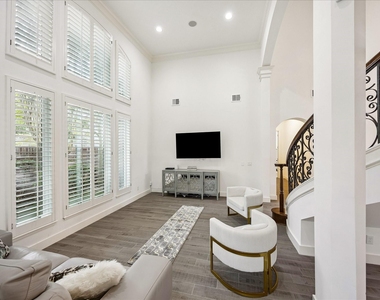 906 Peachwood Bend Drive - Photo Thumbnail 15
