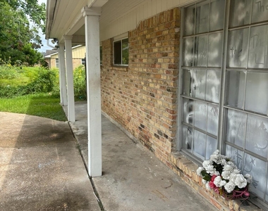 8910 Reamer Street - Photo Thumbnail 8