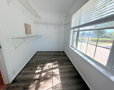3019 Acacia Fair Lane - Photo Thumbnail 32