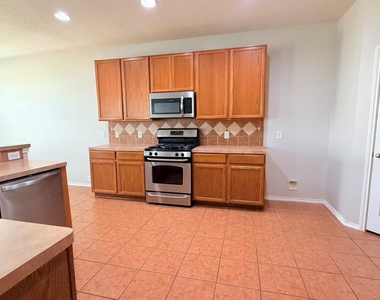 3019 Acacia Fair Lane - Photo Thumbnail 11