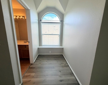 3019 Acacia Fair Lane - Photo Thumbnail 21