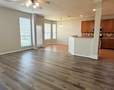 3019 Acacia Fair Lane - Photo Thumbnail 14