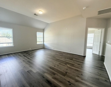 3019 Acacia Fair Lane - Photo Thumbnail 23
