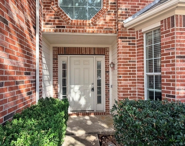 3019 Acacia Fair Lane - Photo Thumbnail 4