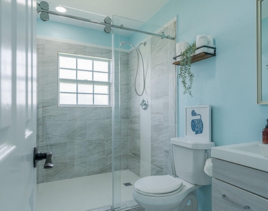 23011 Camino Street - Photo Thumbnail 18