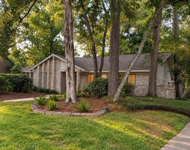 2111 Riverlawn Drive - Photo Thumbnail 21