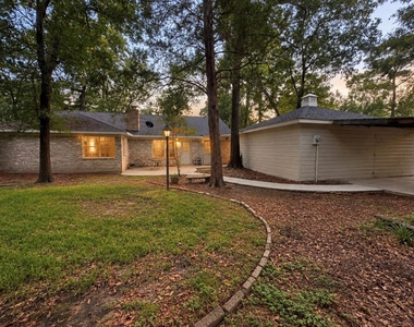 2111 Riverlawn Drive - Photo Thumbnail 18