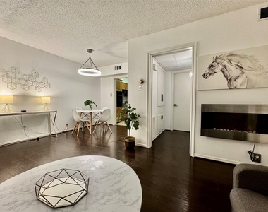 2601 Bellefontaine St - Photo Thumbnail 5