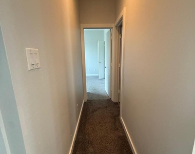 4923 Higgins St Street - Photo Thumbnail 18