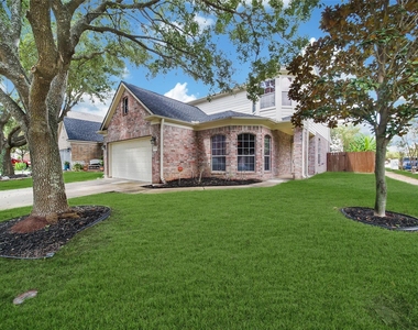 19302 Dawn Canyon Road - Photo Thumbnail 3
