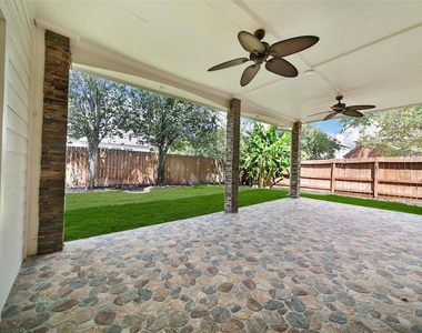 19302 Dawn Canyon Road - Photo Thumbnail 6