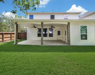 19302 Dawn Canyon Road - Photo Thumbnail 4