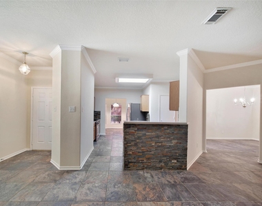 19302 Dawn Canyon Road - Photo Thumbnail 11