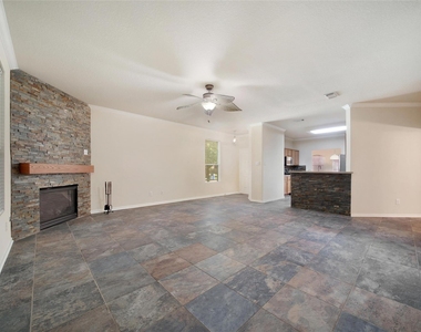 19302 Dawn Canyon Road - Photo Thumbnail 12