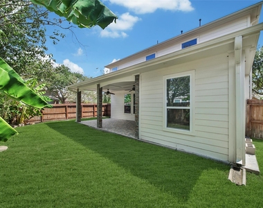 19302 Dawn Canyon Road - Photo Thumbnail 45