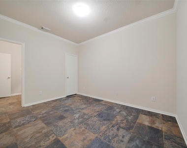 19302 Dawn Canyon Road - Photo Thumbnail 24