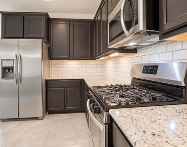 3422 Orchard Bridge Lane - Photo Thumbnail 4