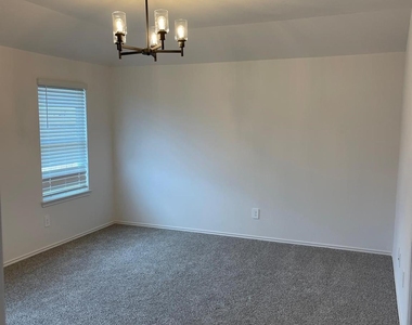3111 Magnolia Blossom Ln - Photo Thumbnail 5