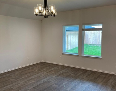 3111 Magnolia Blossom Ln - Photo Thumbnail 10