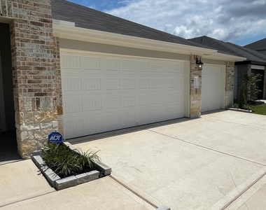 3111 Magnolia Blossom Ln - Photo Thumbnail 13