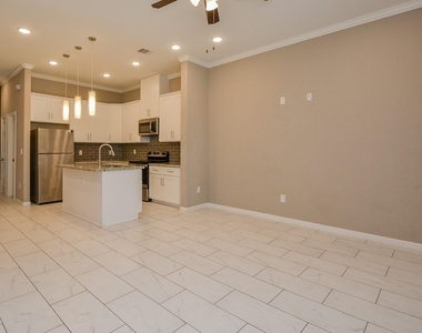 3712 Easy Street - Photo Thumbnail 5