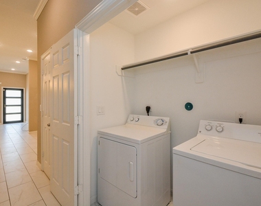3712 Easy Street - Photo Thumbnail 13