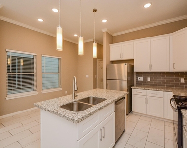 3712 Easy Street - Photo Thumbnail 8