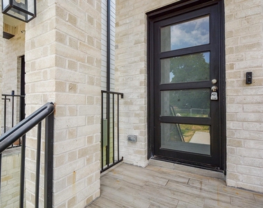 3712 Easy Street - Photo Thumbnail 1