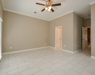 3712 Easy Street - Photo Thumbnail 14